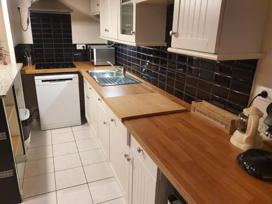 Ecully, Appartement Au Calme De 50M². Exteriér fotografie